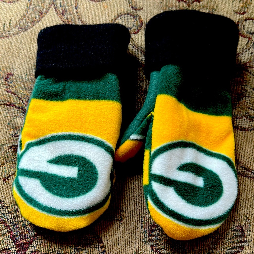 Green bay packer mittens  . Homemade. Adult Unisex. Size small or child M/L